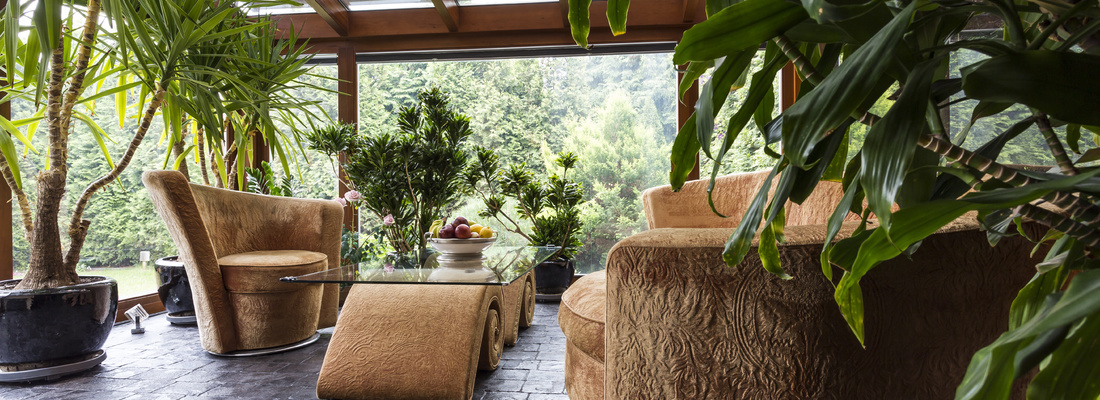 Wintergarten unter einer Veranda Markise