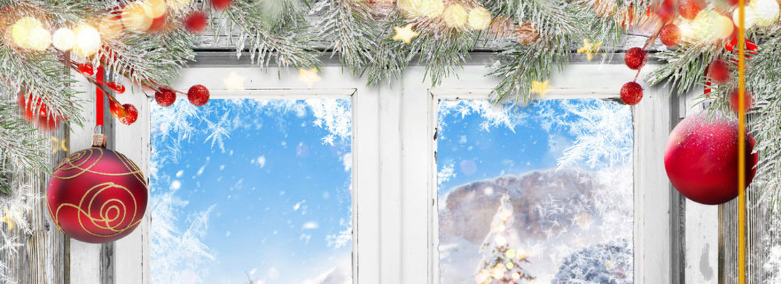 Fensterdekorationen zu Weihnachten