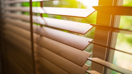 
										Moderne Holzjalousien
																						