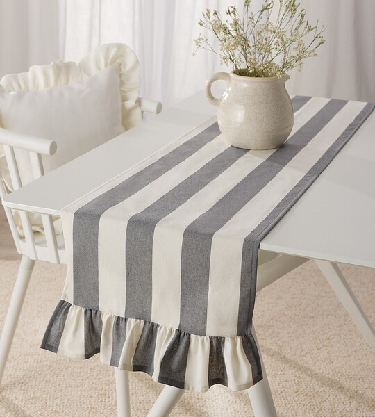 Tisch Runner mit Frill 40x160 cm