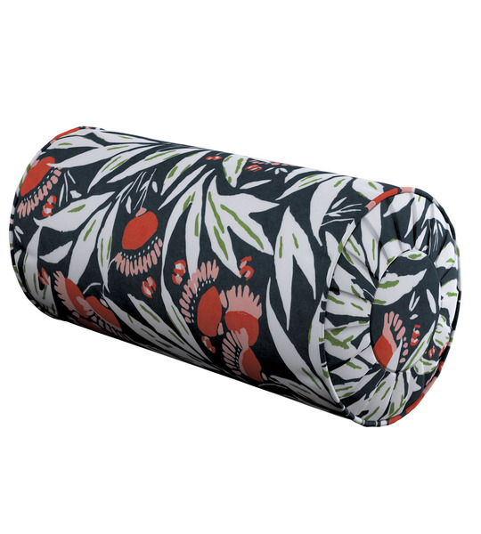 Nackenrolle mit Falten